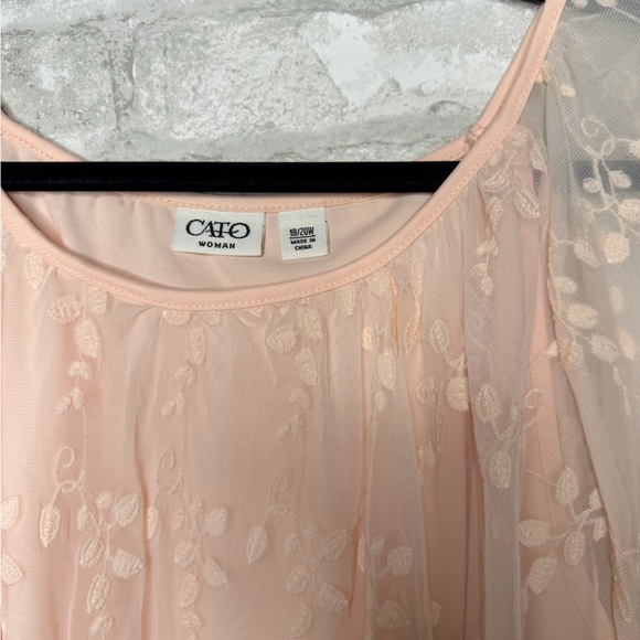 2X Cato women's peach embroidered mesh overlay top - Picture 2 of 3